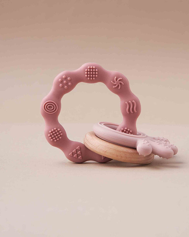 Đồ chơi gặm nướu silicone cho bé – Hỗ trợ massage nướu và phát triển giác quan màu Hồng - Tím